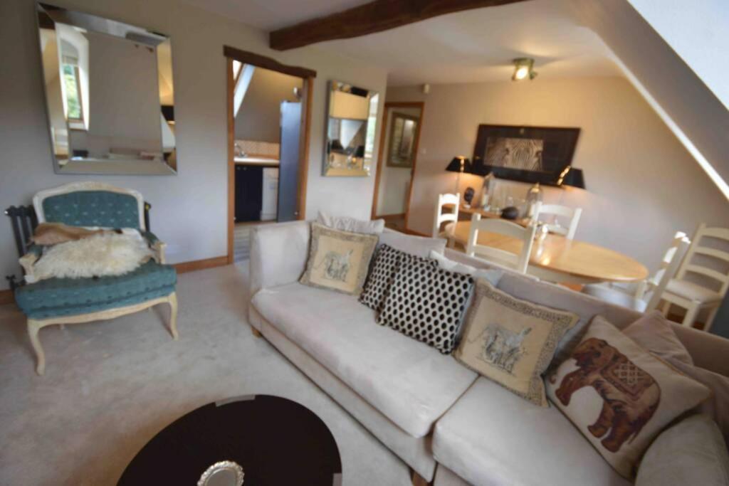 The Old Manor Coach House Apartment Cirencester Ngoại thất bức ảnh