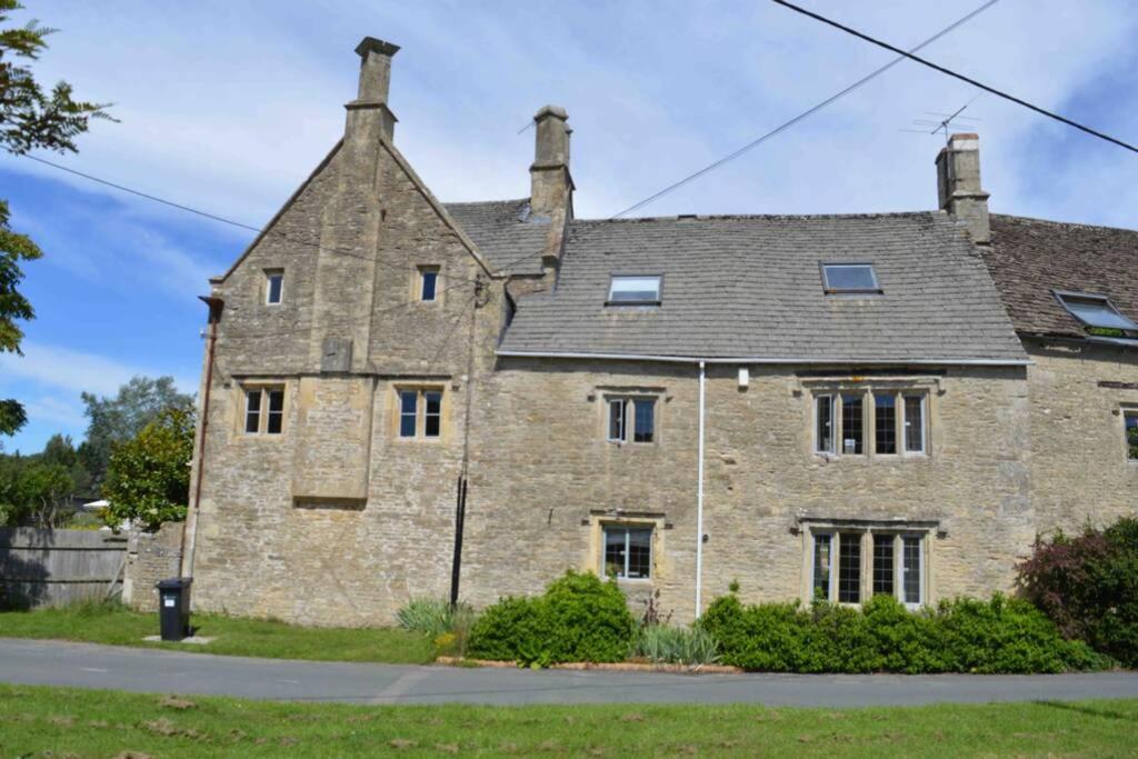 The Old Manor Coach House Apartment Cirencester Ngoại thất bức ảnh