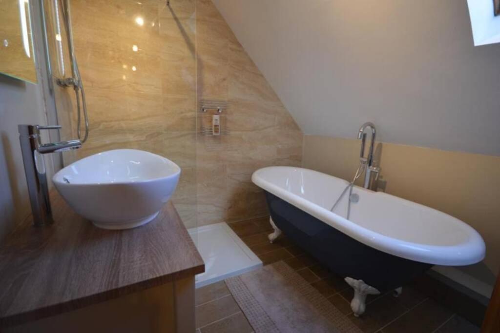 The Old Manor Coach House Apartment Cirencester Ngoại thất bức ảnh