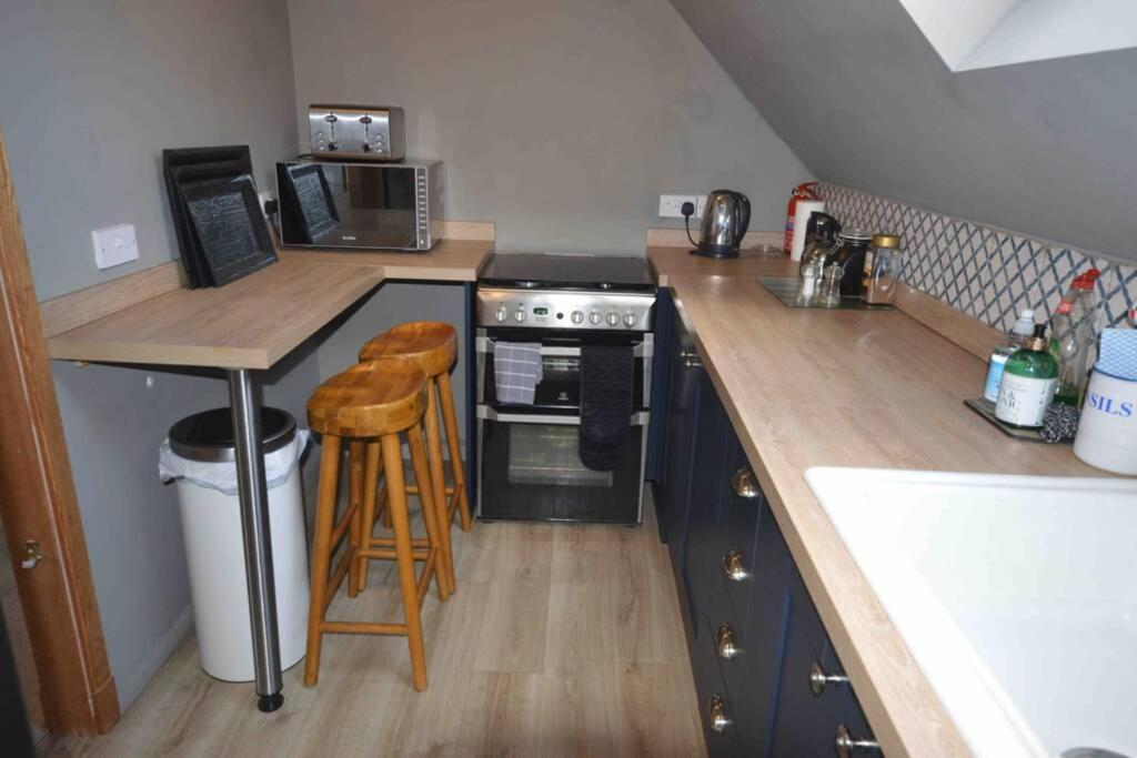 The Old Manor Coach House Apartment Cirencester Ngoại thất bức ảnh