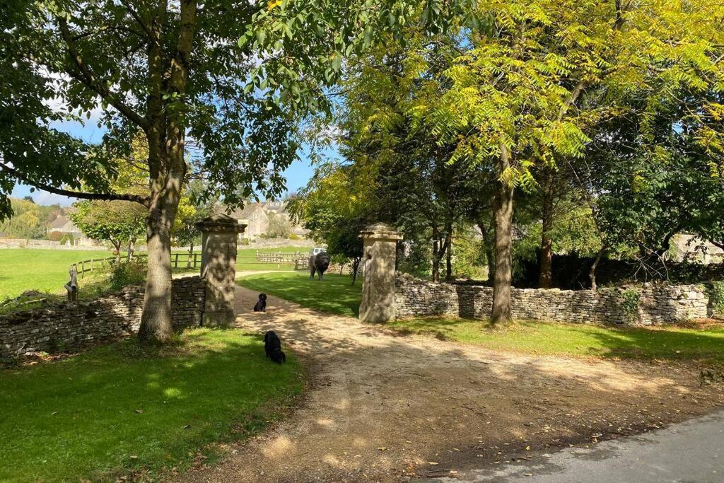The Old Manor Coach House Apartment Cirencester Ngoại thất bức ảnh