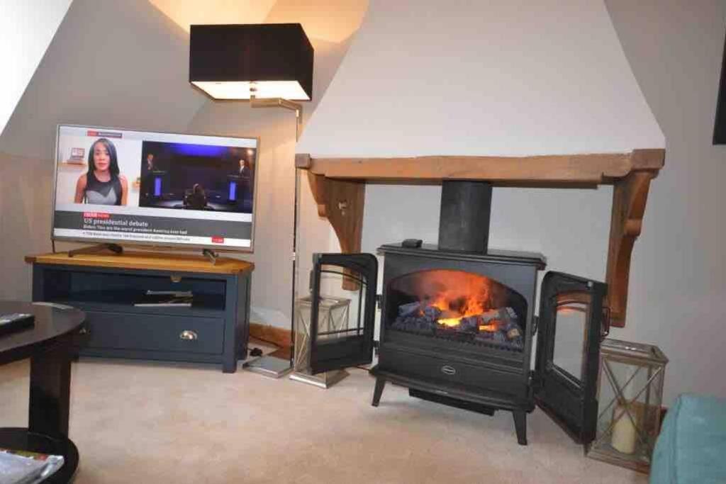 The Old Manor Coach House Apartment Cirencester Ngoại thất bức ảnh