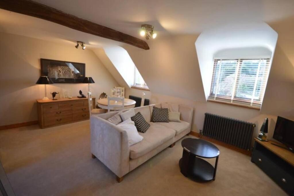 The Old Manor Coach House Apartment Cirencester Ngoại thất bức ảnh